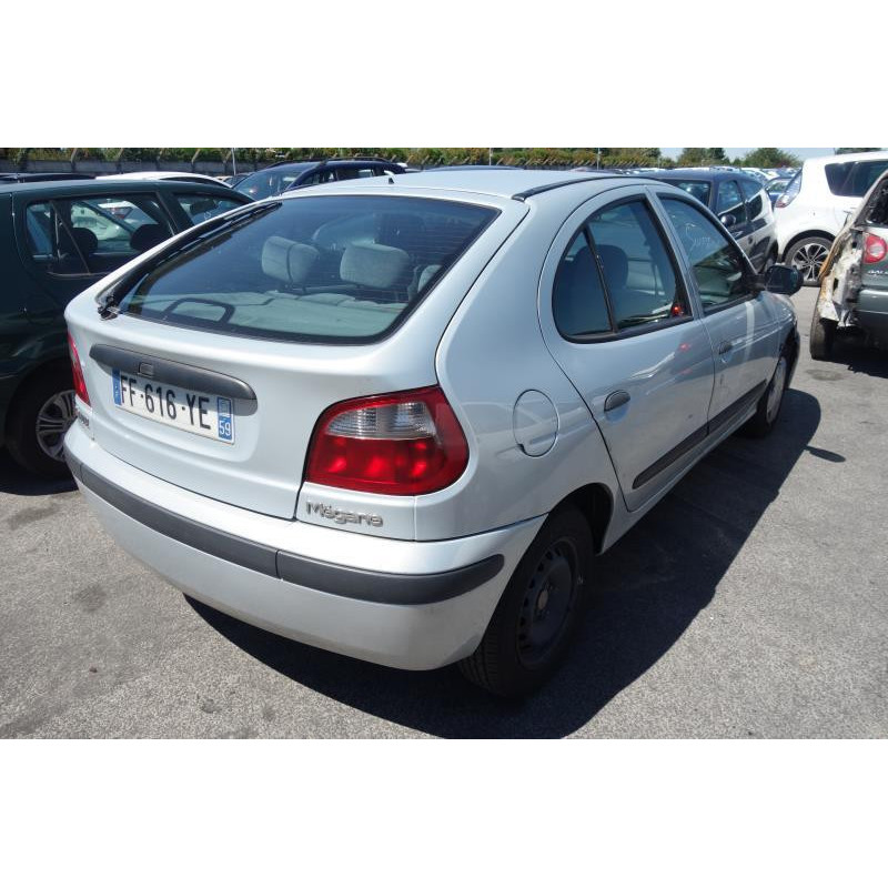 Ceinture arriere centrale RENAULT MEGANE 1 Photo n°11
