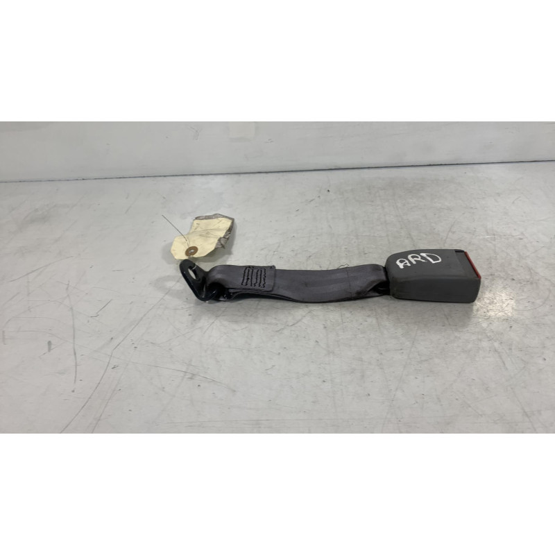 Attache ceinture arriere droit PEUGEOT 406 Photo n°3