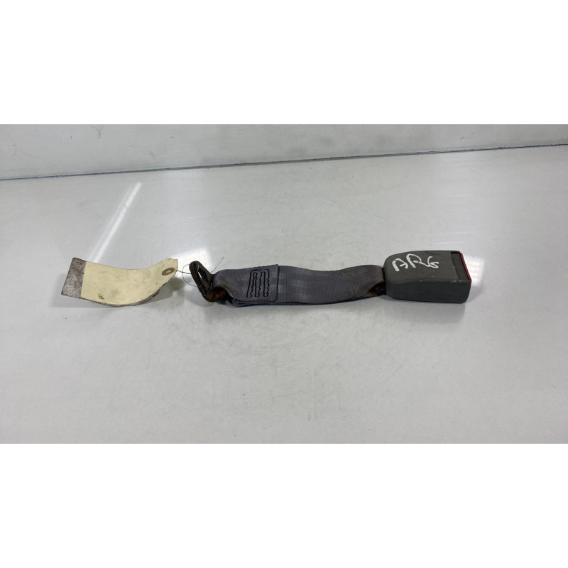 Attache ceinture arriere gauche PEUGEOT 406 Photo n°3