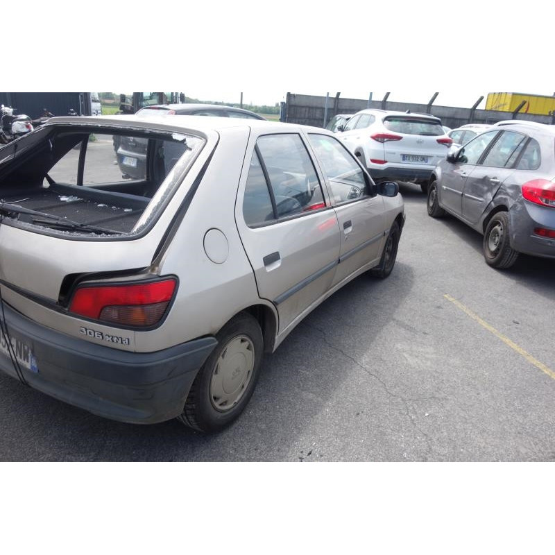 Aile avant gauche PEUGEOT 306 Photo n°9