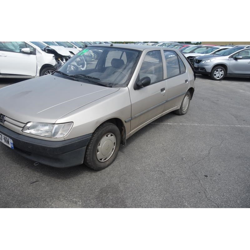 Aile avant gauche PEUGEOT 306 Photo n°11