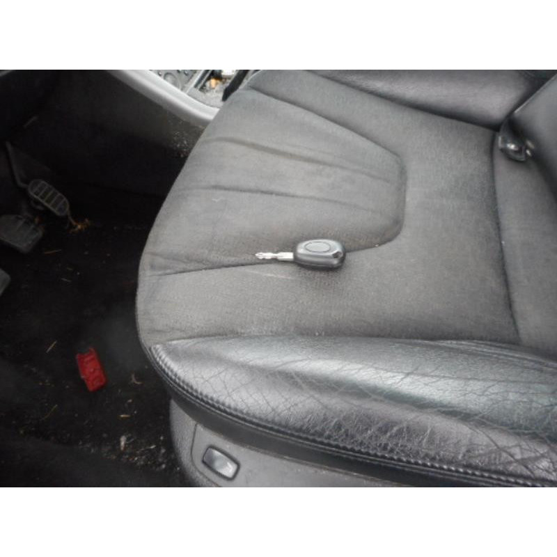 Calandre droite RENAULT AVANTIME Photo n°9