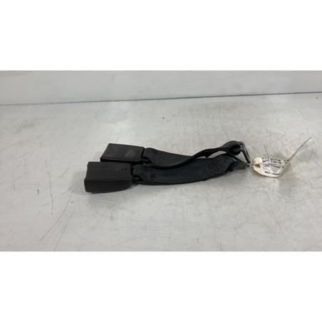 Attache ceinture arriere droit PEUGEOT 406 Photo n°1