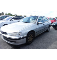 Attache ceinture arriere droit PEUGEOT 406