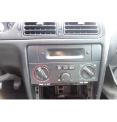 Attache ceinture arriere droit PEUGEOT 406