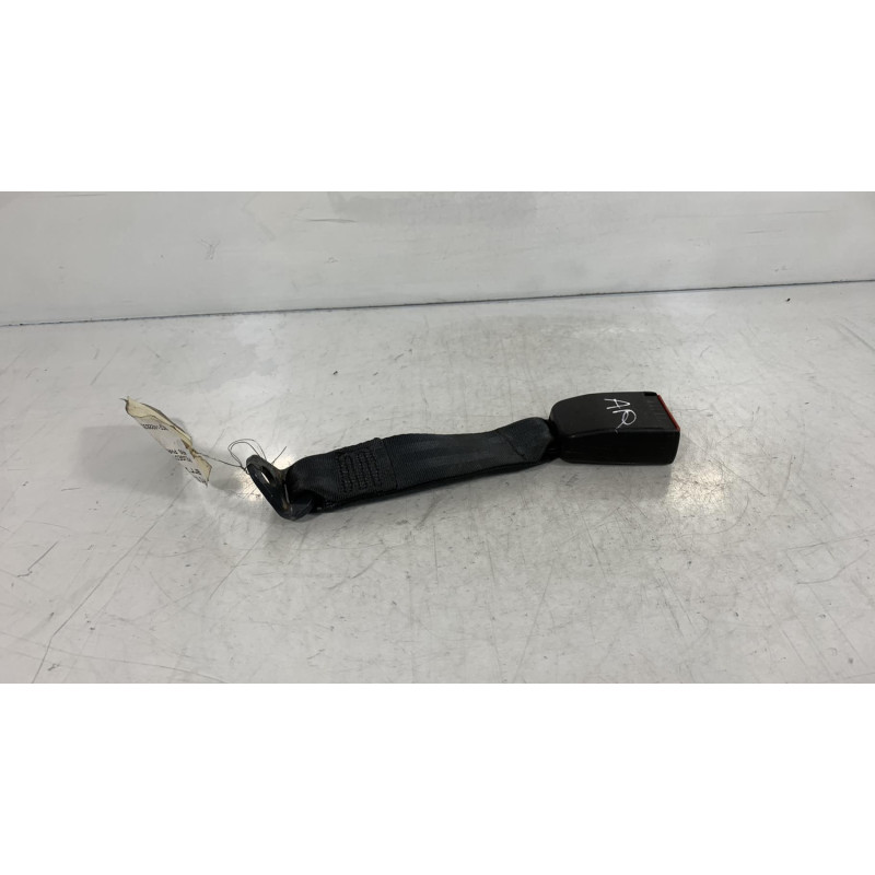 Attache ceinture arriere gauche PEUGEOT 406 Photo n°3