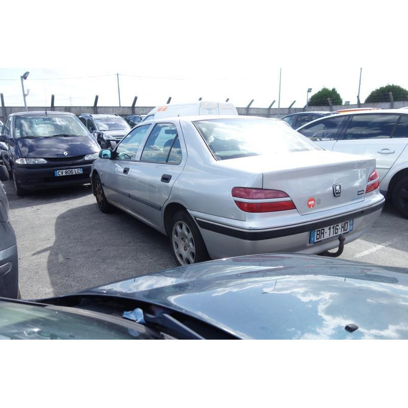 Attache ceinture arriere gauche PEUGEOT 406 Photo n°14