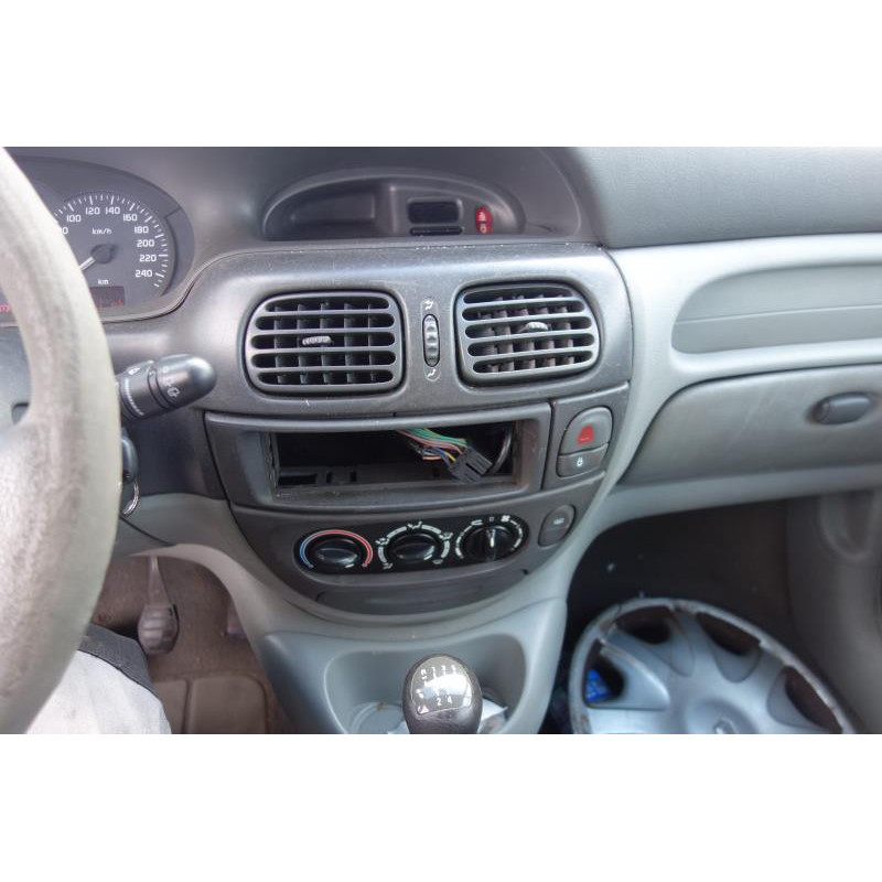 Aile avant gauche RENAULT SCENIC 1 Photo n°3
