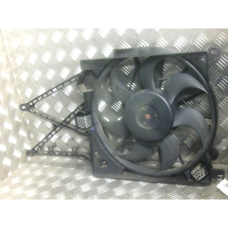 Moto ventilateur radiateur OPEL ZAFIRA A Photo n°3
