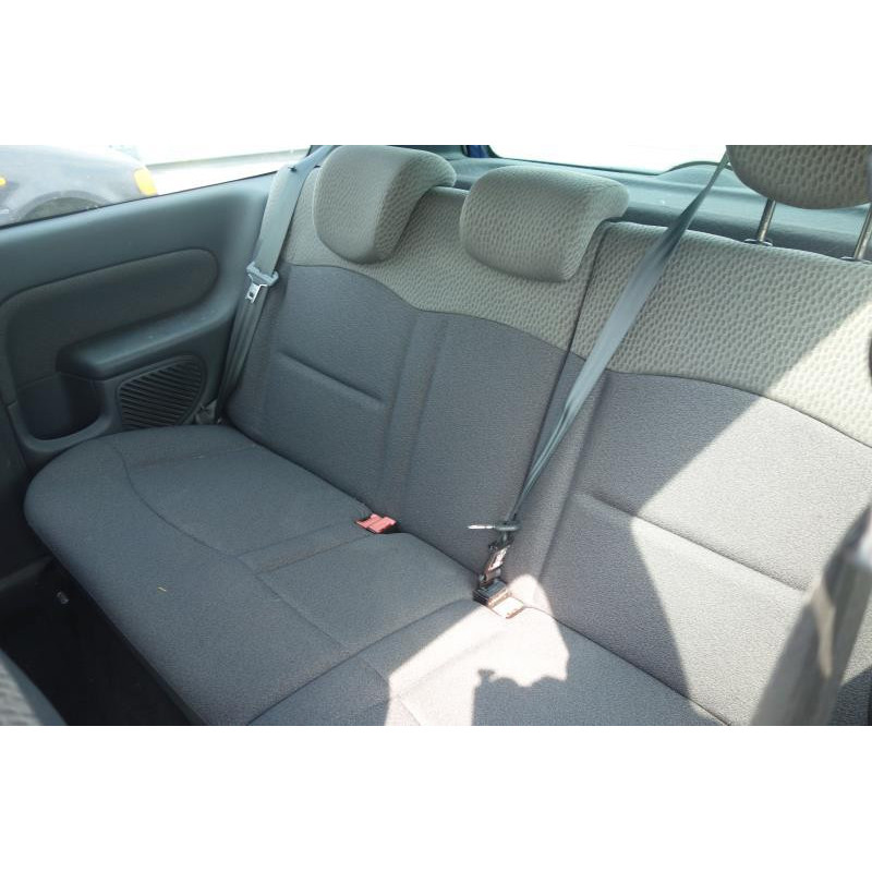 Malle/Hayon arriere RENAULT CLIO 2 Photo n°13