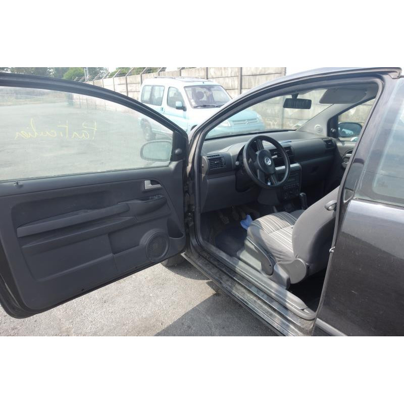 Verin de coffre VOLKSWAGEN FOX Photo n°13