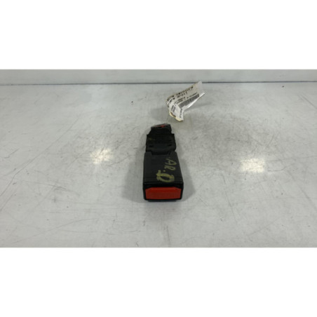 Attache ceinture arriere droit NISSAN QASHQAI 1 Photo n°1