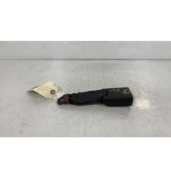 Attache ceinture arriere droit NISSAN QASHQAI 1
