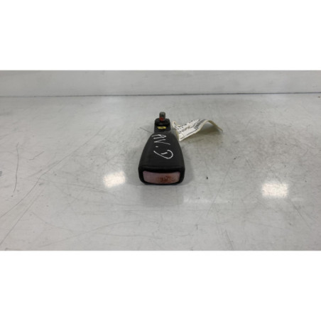 Attache ceinture avant droit MITSUBISHI CARISMA Photo n°1