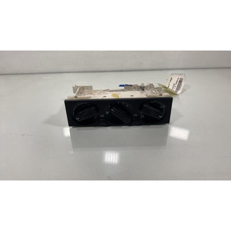 Commande chauffage MITSUBISHI CARISMA Photo n°1