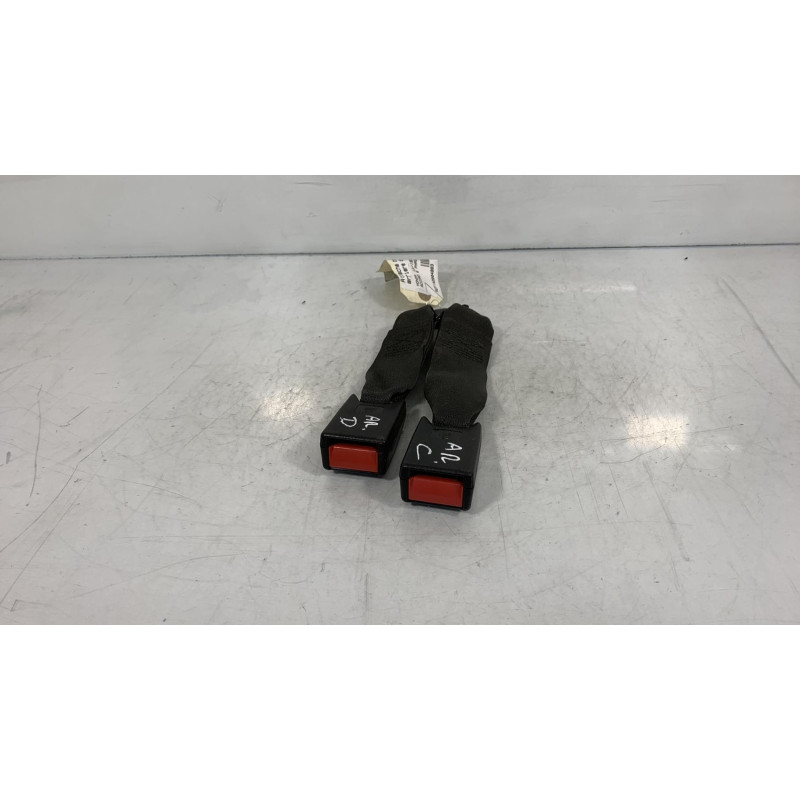 Attache ceinture arriere droit HONDA ACCORD 6 Photo n°1