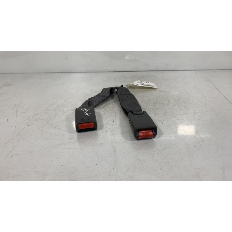 Attache ceinture arriere gauche HONDA ACCORD 5 Photo n°3