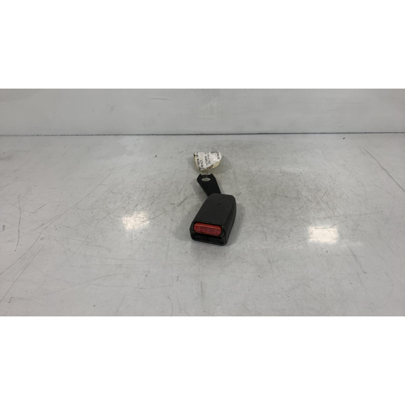 Attache ceinture avant droit MITSUBISHI COLT 4 Photo n°3