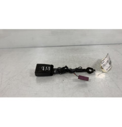 Attache ceinture avant droit FORD FIESTA 6