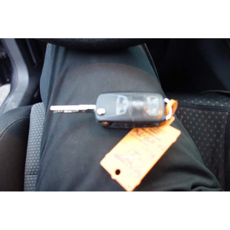 Pretensionneur de ceinture avant droit VOLKSWAGEN GOLF 5 Photo n°13