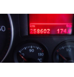 Pretensionneur de ceinture avant gauche VOLKSWAGEN GOLF 5