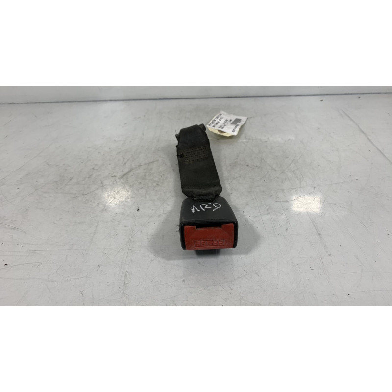 Attache ceinture arriere droit RENAULT R25 Photo n°1