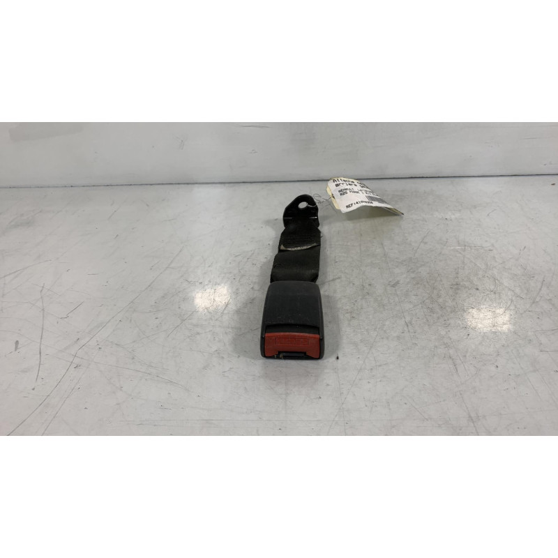 Attache ceinture arriere gauche RENAULT R25 Photo n°1