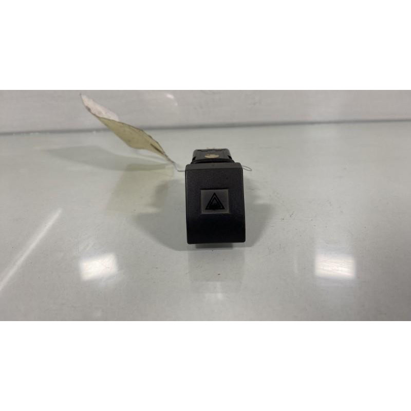 Bouton de warning RENAULT R25 Photo n°2