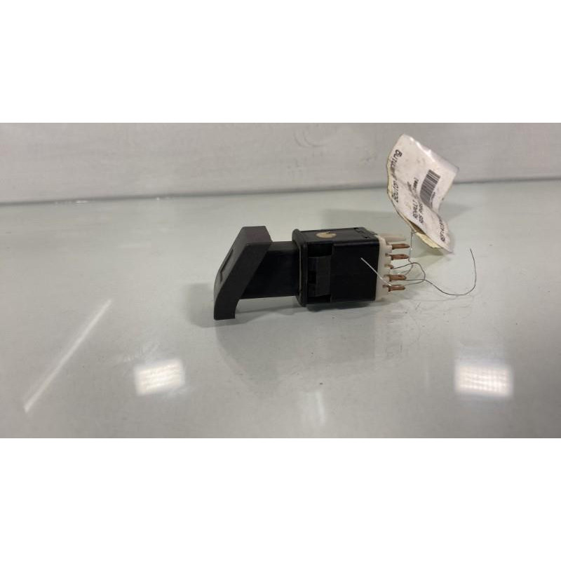 Bouton de warning RENAULT R25 Photo n°3
