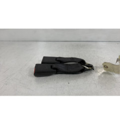 Attache ceinture arriere droit MAZDA 323 5 Photo n°1