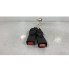 Attache ceinture arriere droit MAZDA 323 5