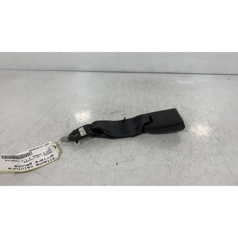 Attache ceinture arriere gauche MAZDA 323 5 Photo n°2
