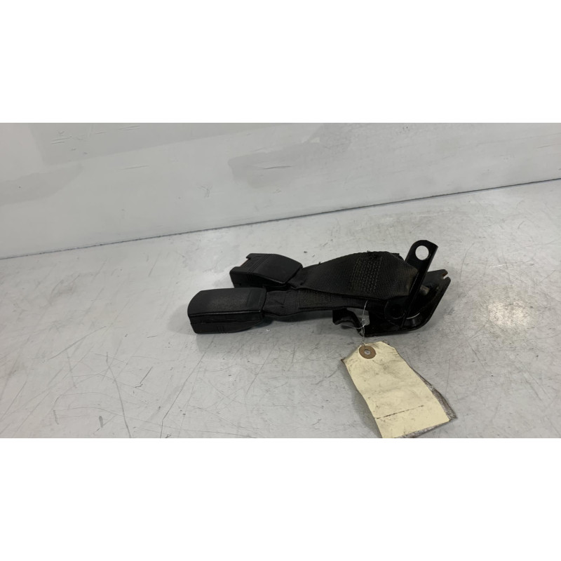 Attache ceinture arriere droit HONDA CIVIC 6 Photo n°1