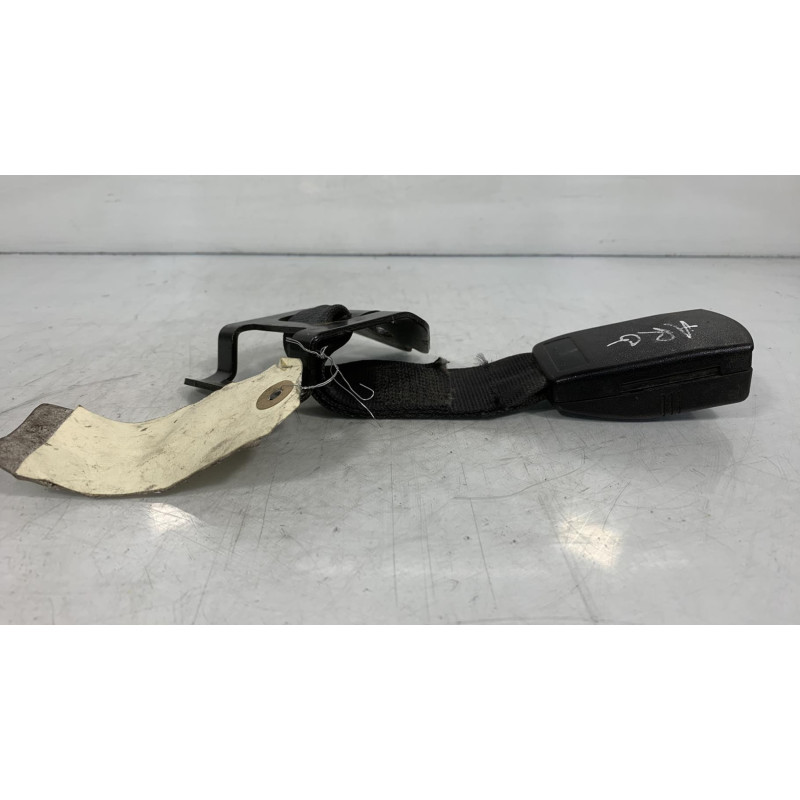 Attache ceinture arriere gauche HONDA CIVIC 6 Photo n°1