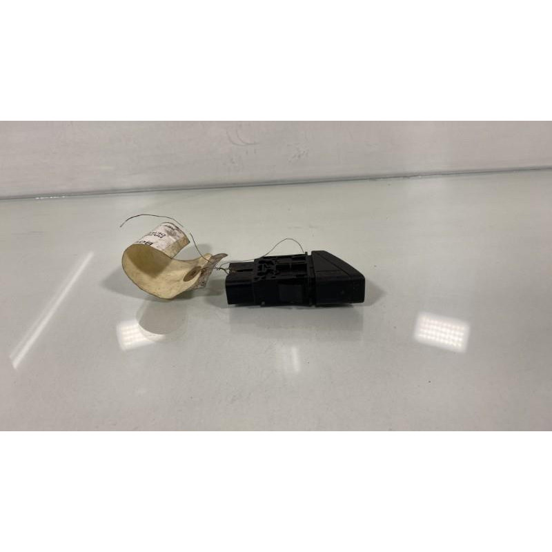 Bouton de warning MAZDA DEMIO Photo n°1