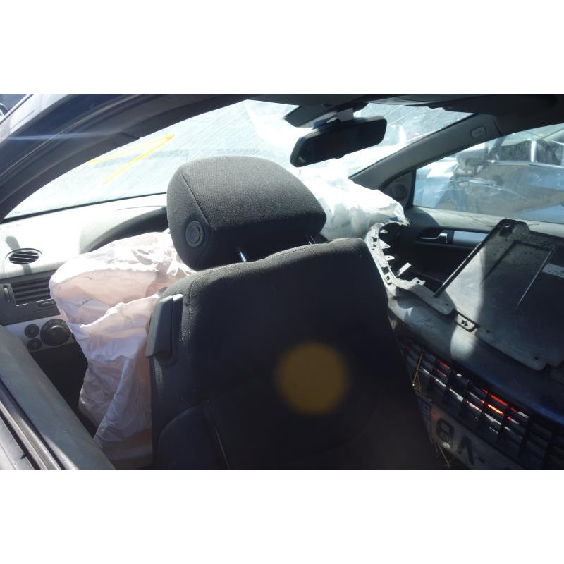 Ceinture arriere gauche OPEL ASTRA H Photo n°8