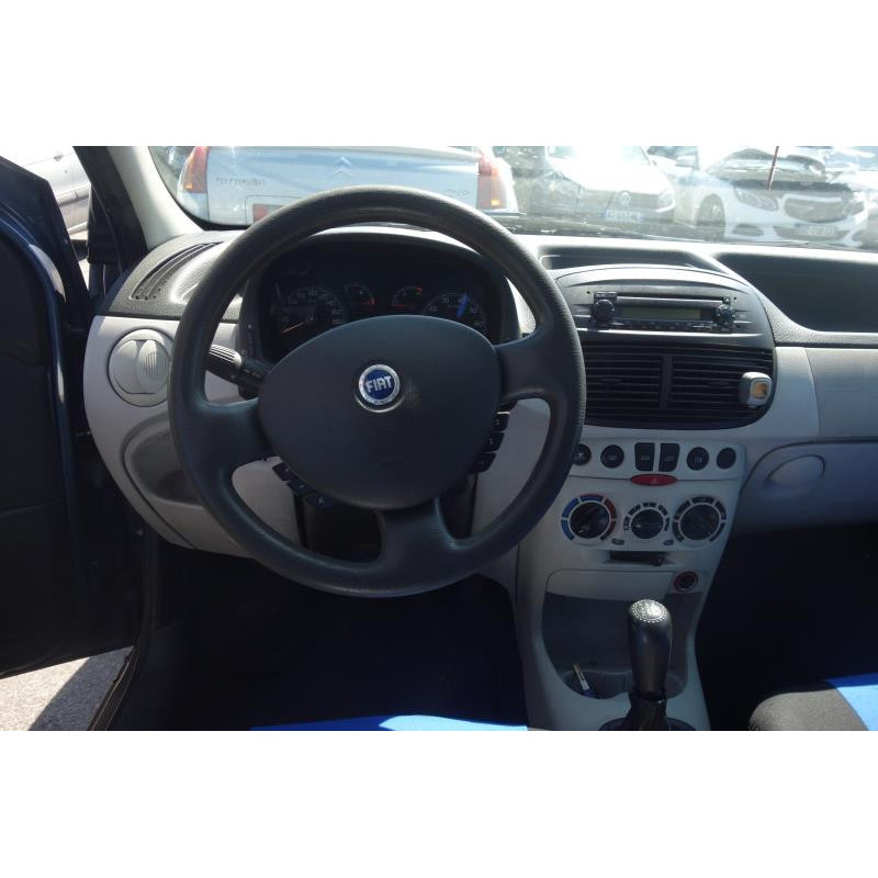 Feu arriere principal droit (feux) FIAT PUNTO 2 Photo n°12