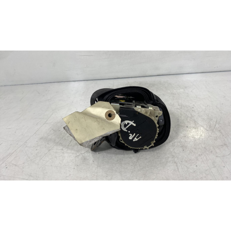 Ceinture arriere droit OPEL CORSA C Photo n°2
