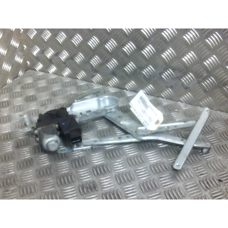 Leve vitre electrique avant droit OPEL CORSA C Photo n°2