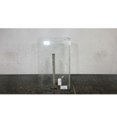 Vitre arriere droit MERCEDES VITO 638 Photo n°1