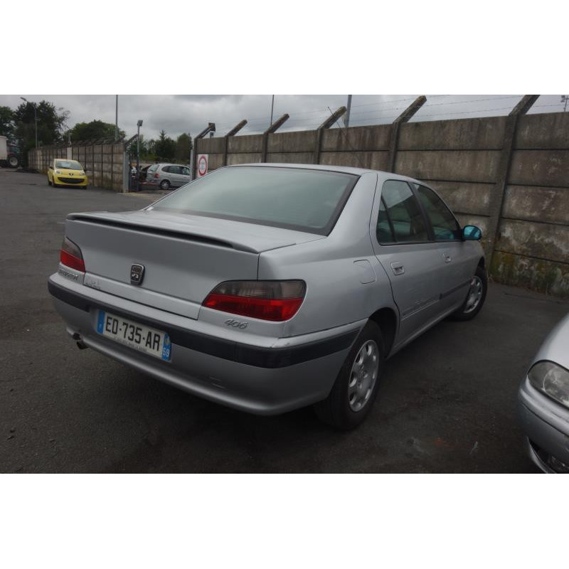 Attache ceinture arriere droit PEUGEOT 406 Photo n°7