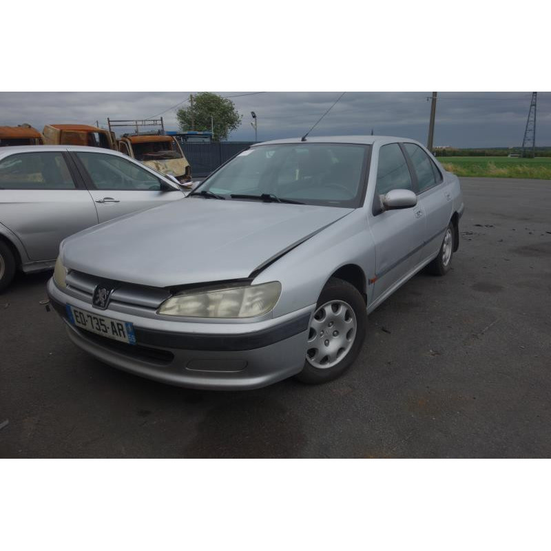 Attache ceinture arriere droit PEUGEOT 406 Photo n°8
