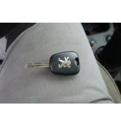 Custode arriere droit PEUGEOT PARTNER 1
