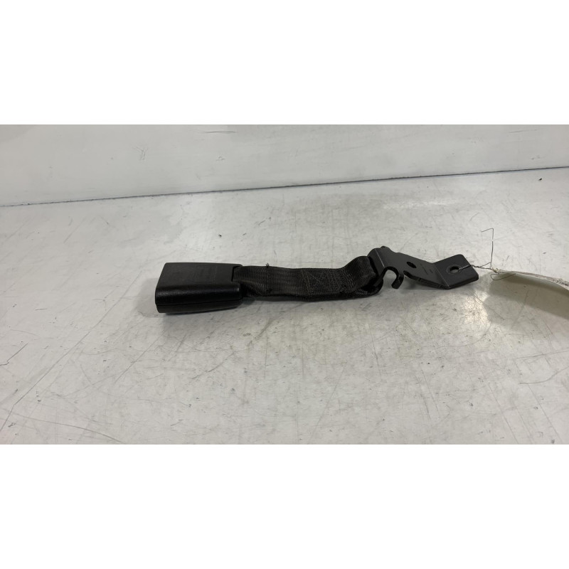 Attache ceinture arriere gauche LANCIA YPSILON 4 Photo n°3