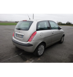 Attache ceinture avant droit LANCIA YPSILON 4