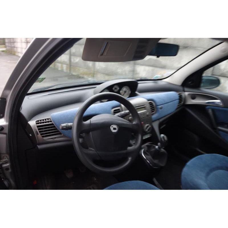 Attache ceinture avant gauche LANCIA YPSILON 4 Photo n°7