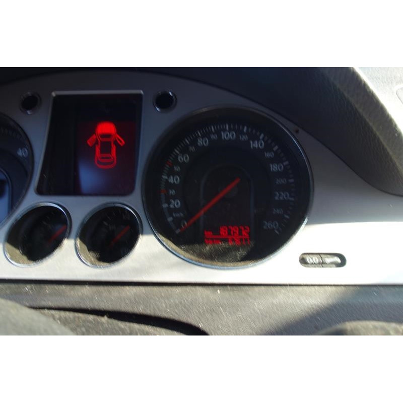 Bouton de warning VOLKSWAGEN PASSAT 5 Photo n°13