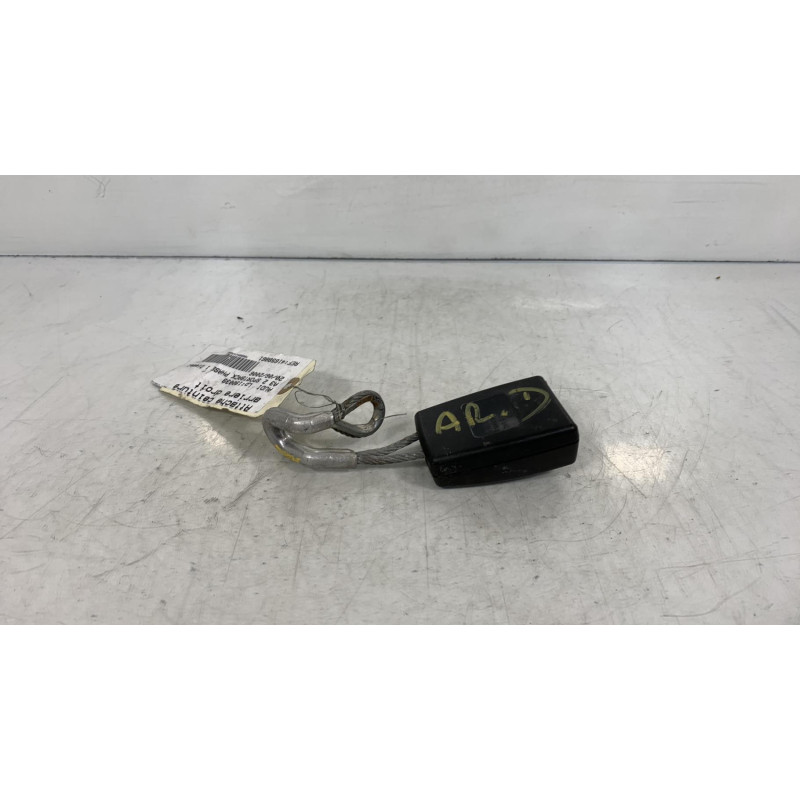 Attache ceinture arriere droit AUDI A3 2 Photo n°1