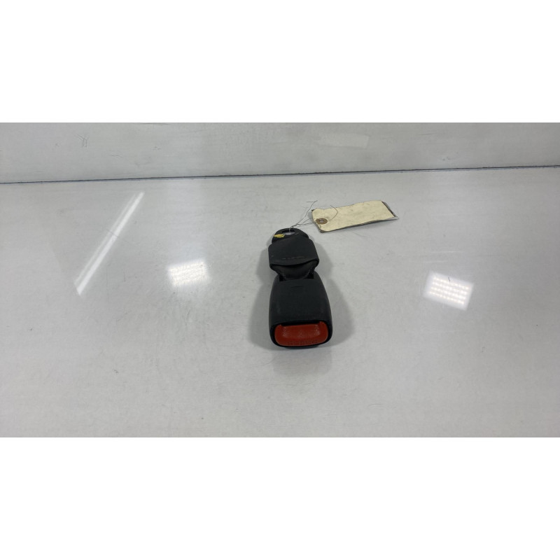 Attache ceinture arriere droit CHRYSLER VOYAGER 4 Photo n°1