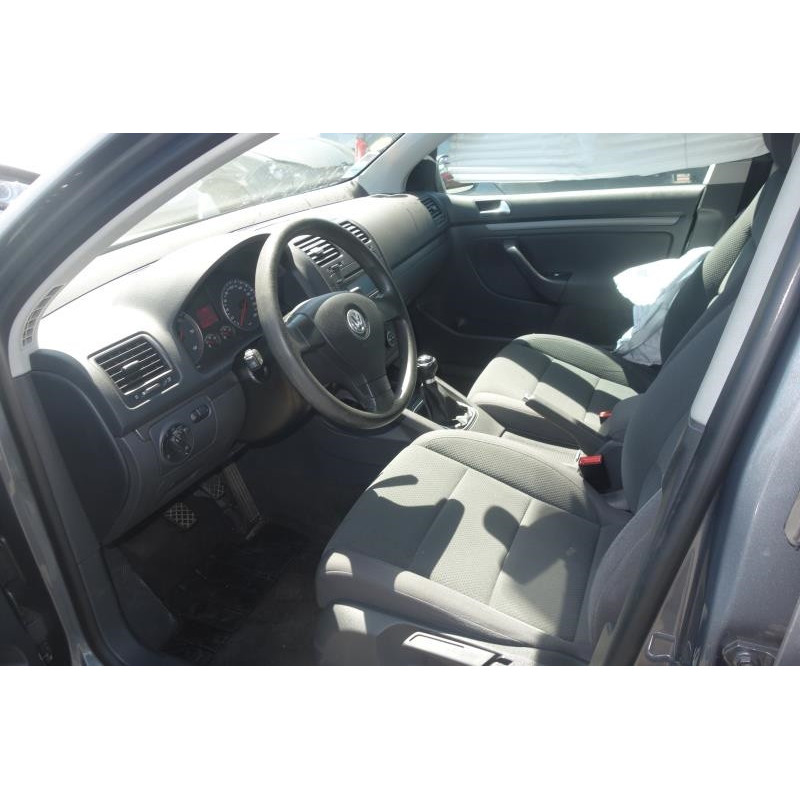 Volant VOLKSWAGEN GOLF 5 Photo n°9